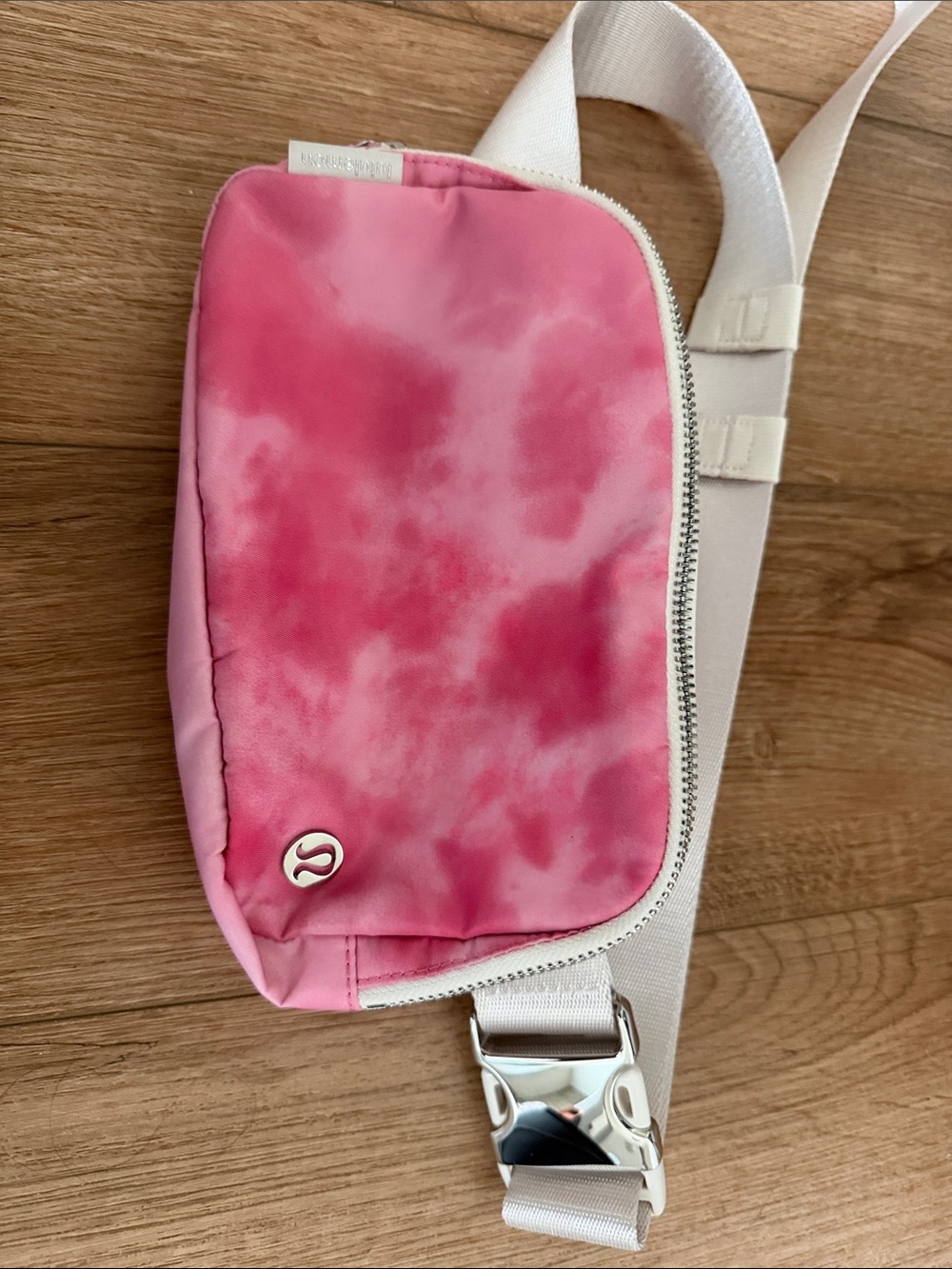 Lululemon Everywhere Belt Bag with Long Strap 1L (new like condition)